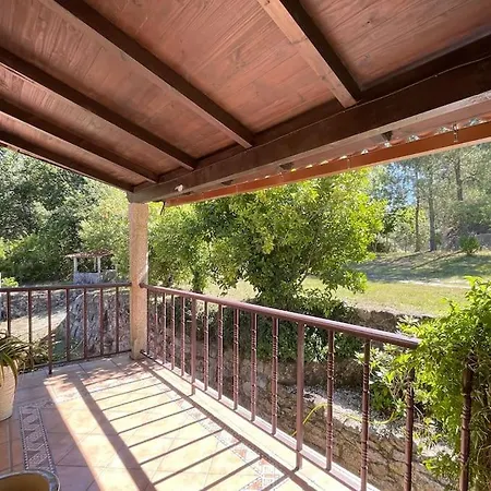 Espectacular Casa En Covelo Nyaraló
